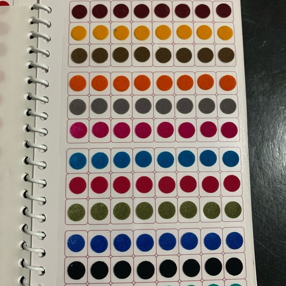 bindi book - Picture 2 of 10